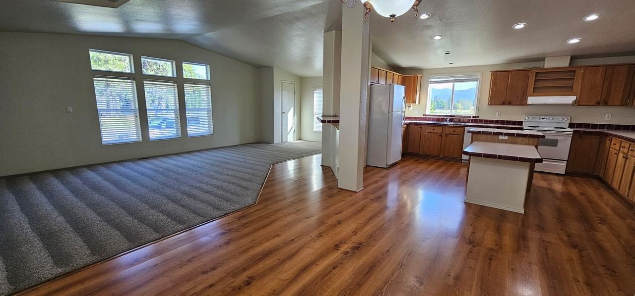 3312 Upper River Rd - Photo 3 of 30
