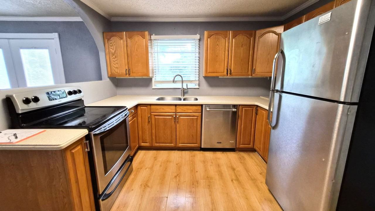 332 N Fish Trap Rd - Photo 3 of 17