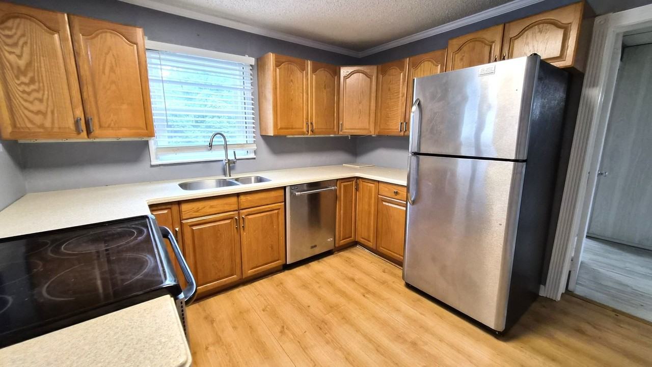 332 N Fish Trap Rd - Photo 4 of 17
