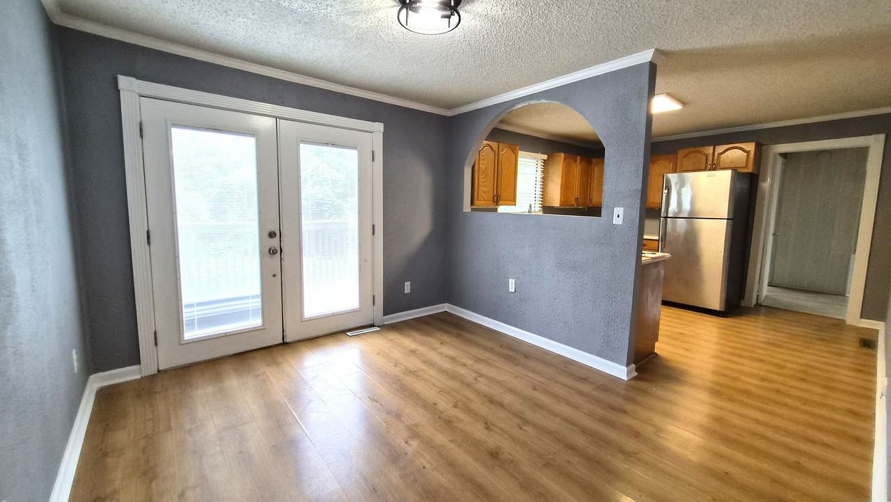 332 N Fish Trap Rd - Photo 5 of 17