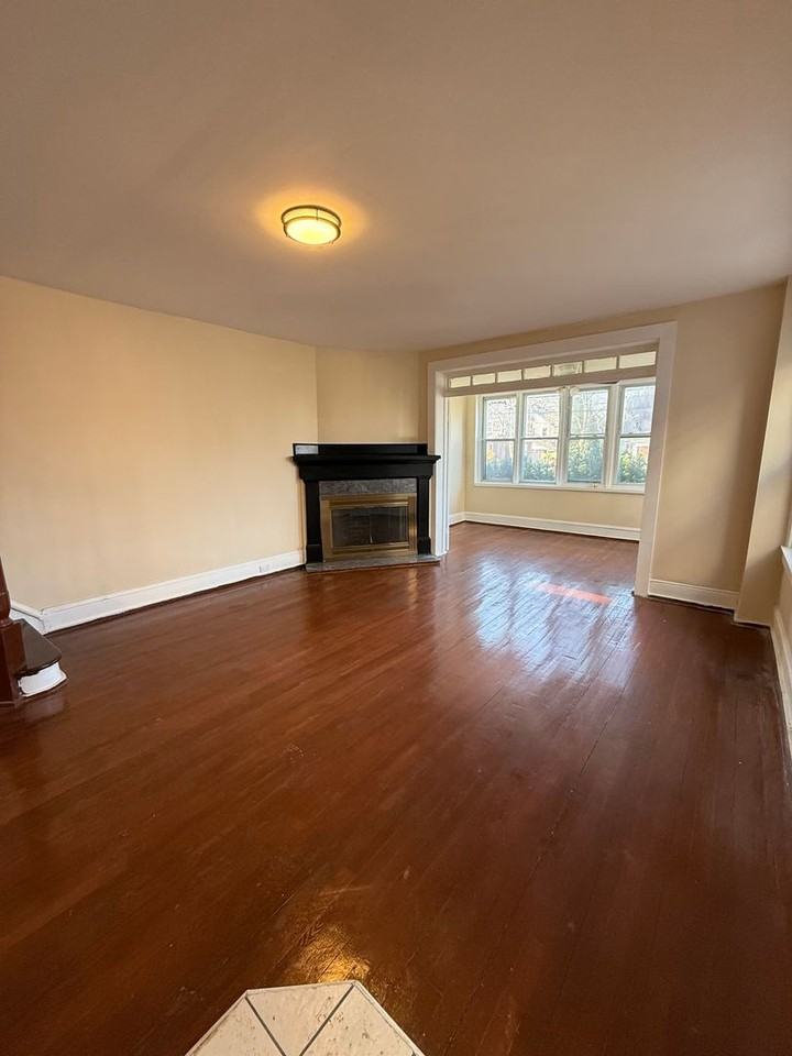 1442 W State St - Photo 5 of 29