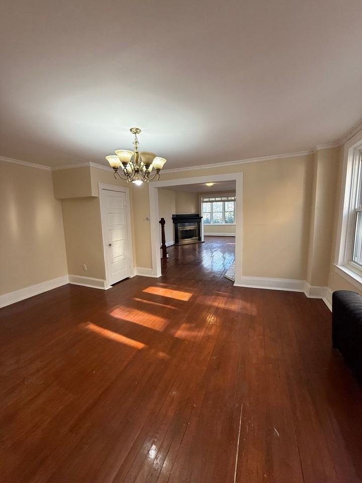 1442 W State St - Photo 7 of 29