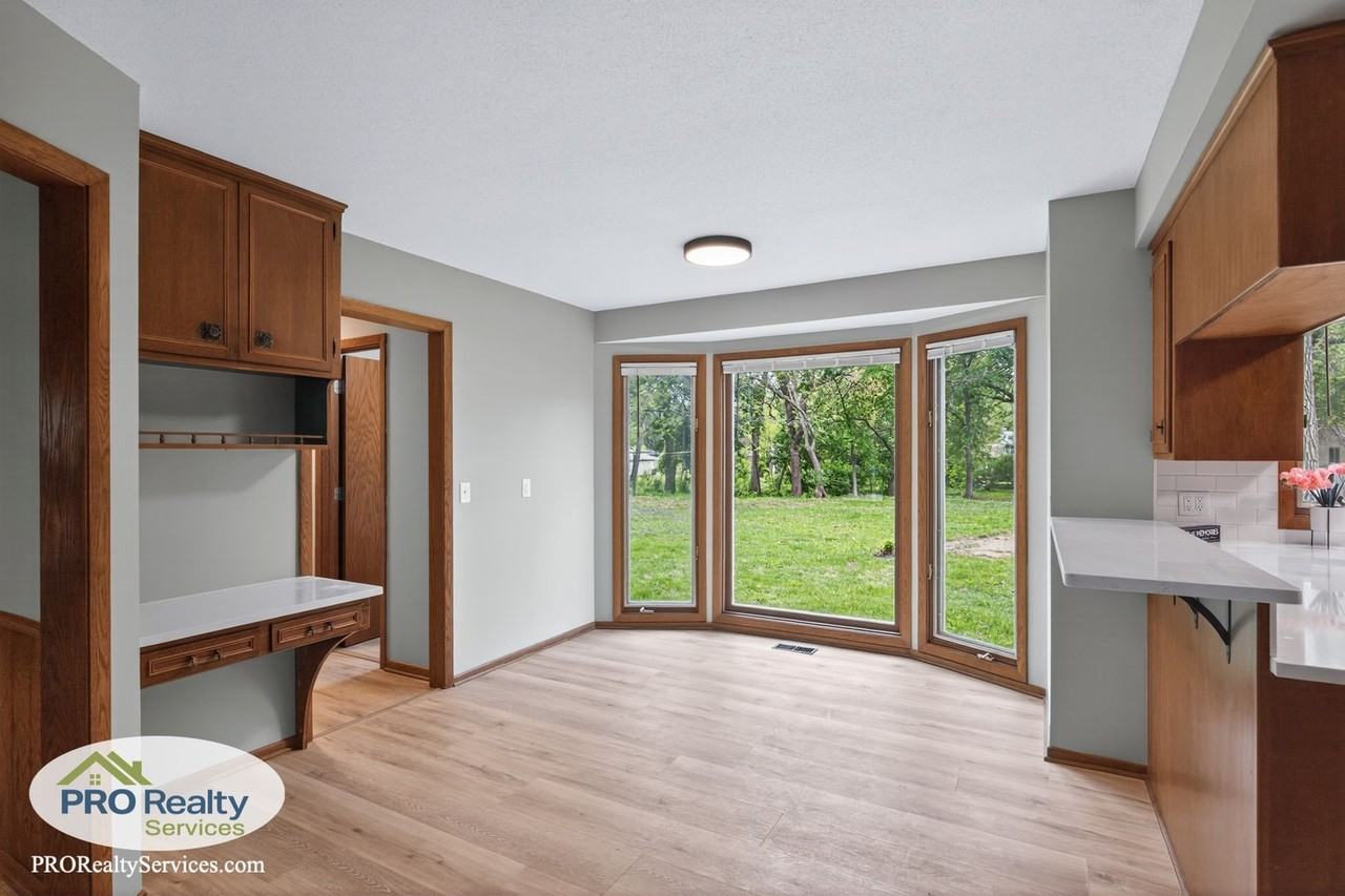 7803 49th Ave N - Photo 7 of 33