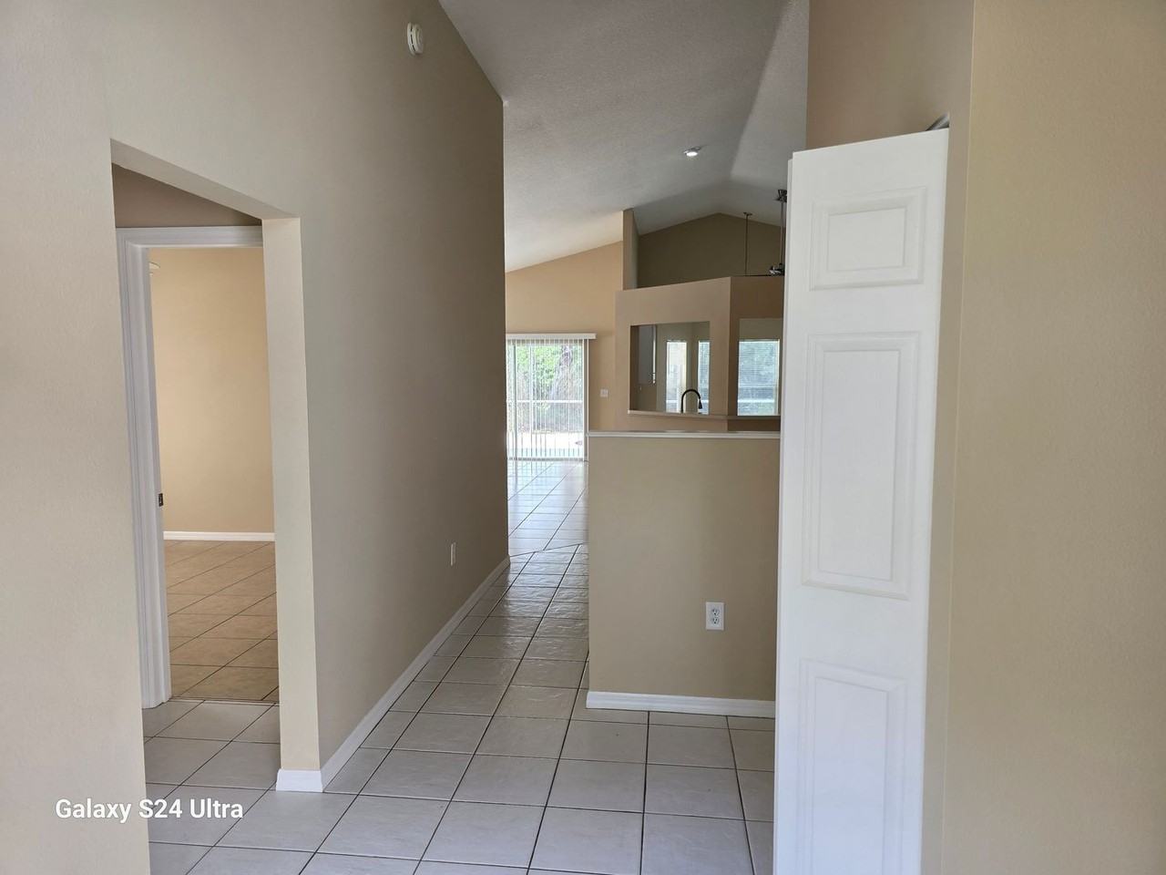 2510 5th Ct E - Photo 2 of 6