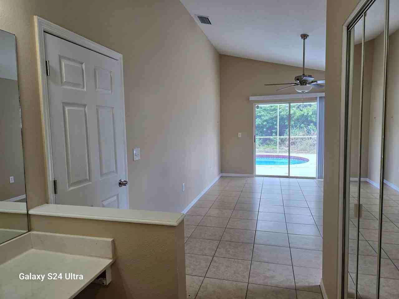 2510 5th Ct E - Photo 3 of 6