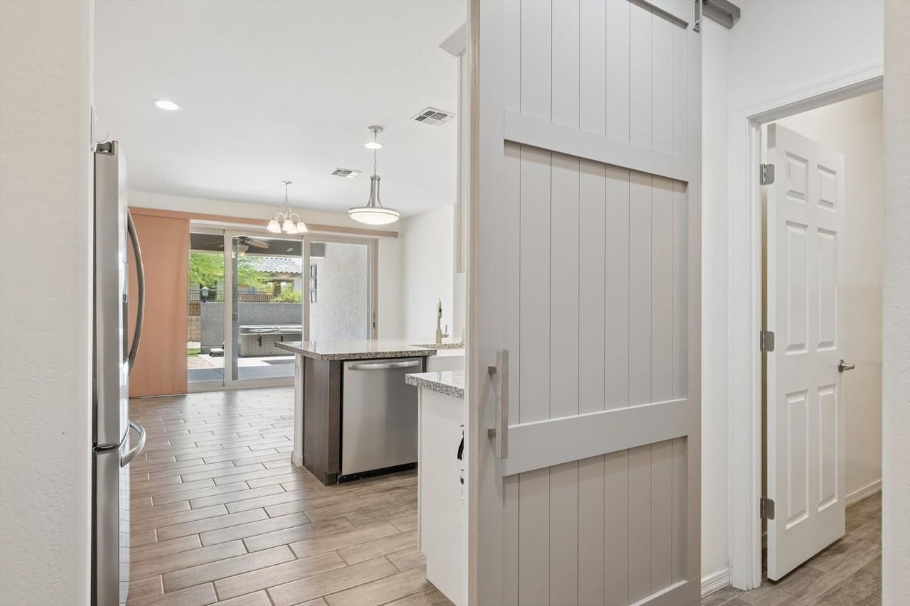 10445 E Tesla Ave - Photo 4 of 31