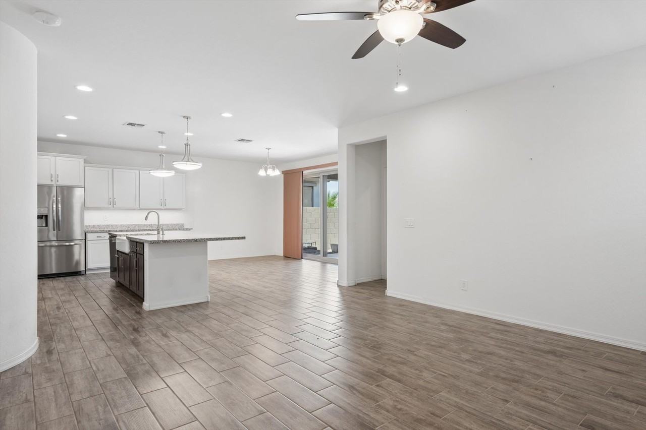 10445 E Tesla Ave - Photo 5 of 31