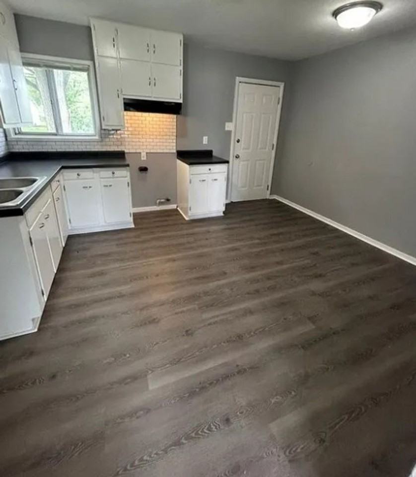 802 Saint Thomas Ln - Photo 7 of 8