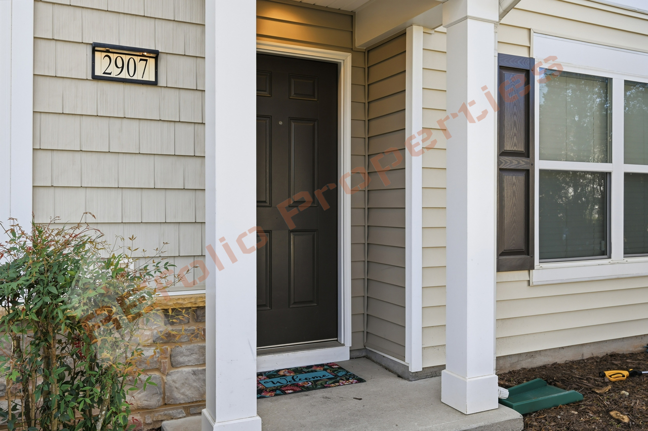 2907 Berkeley Springs Pl - Photo 2 of 34
