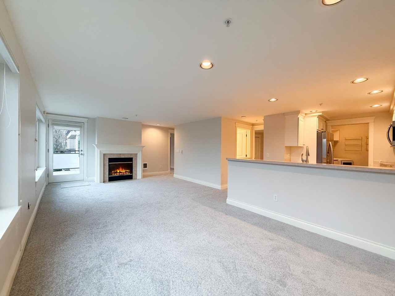 2334 Thorndyke Ave W #202 - Photo 4 of 15