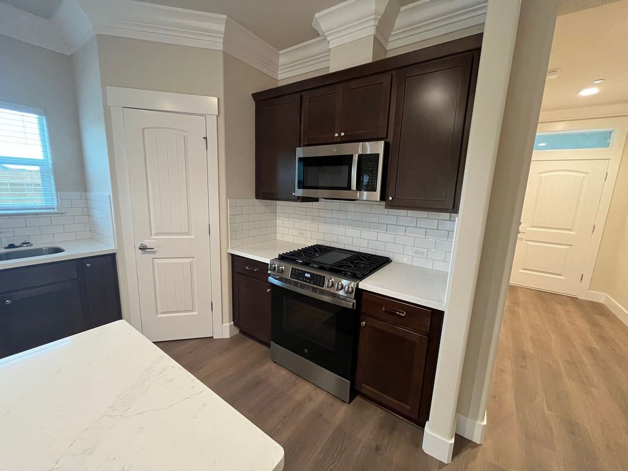5449 Thumb Rock Rd - Photo 4 of 34