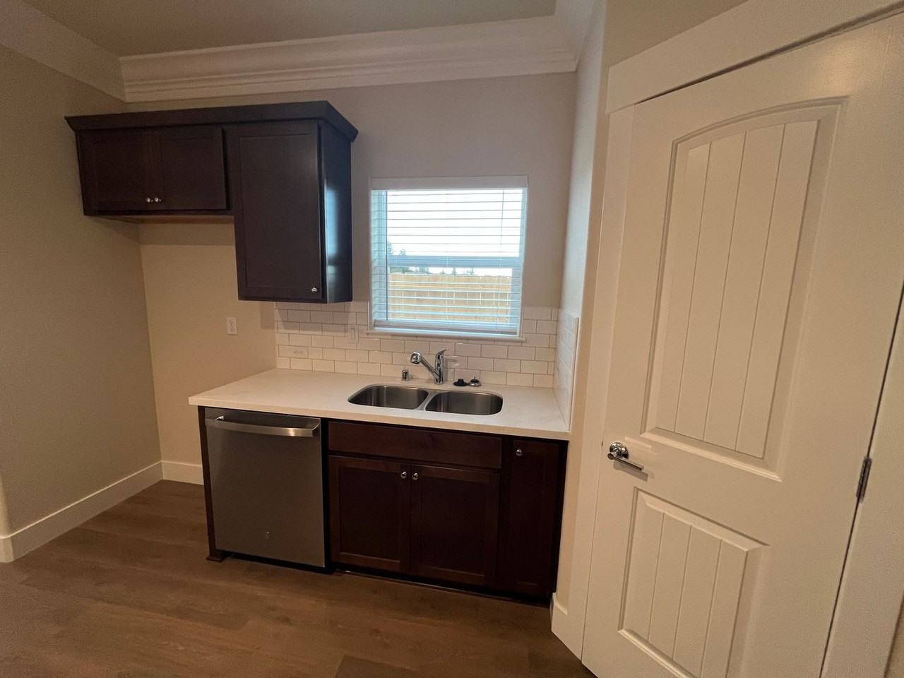 5449 Thumb Rock Rd - Photo 5 of 34