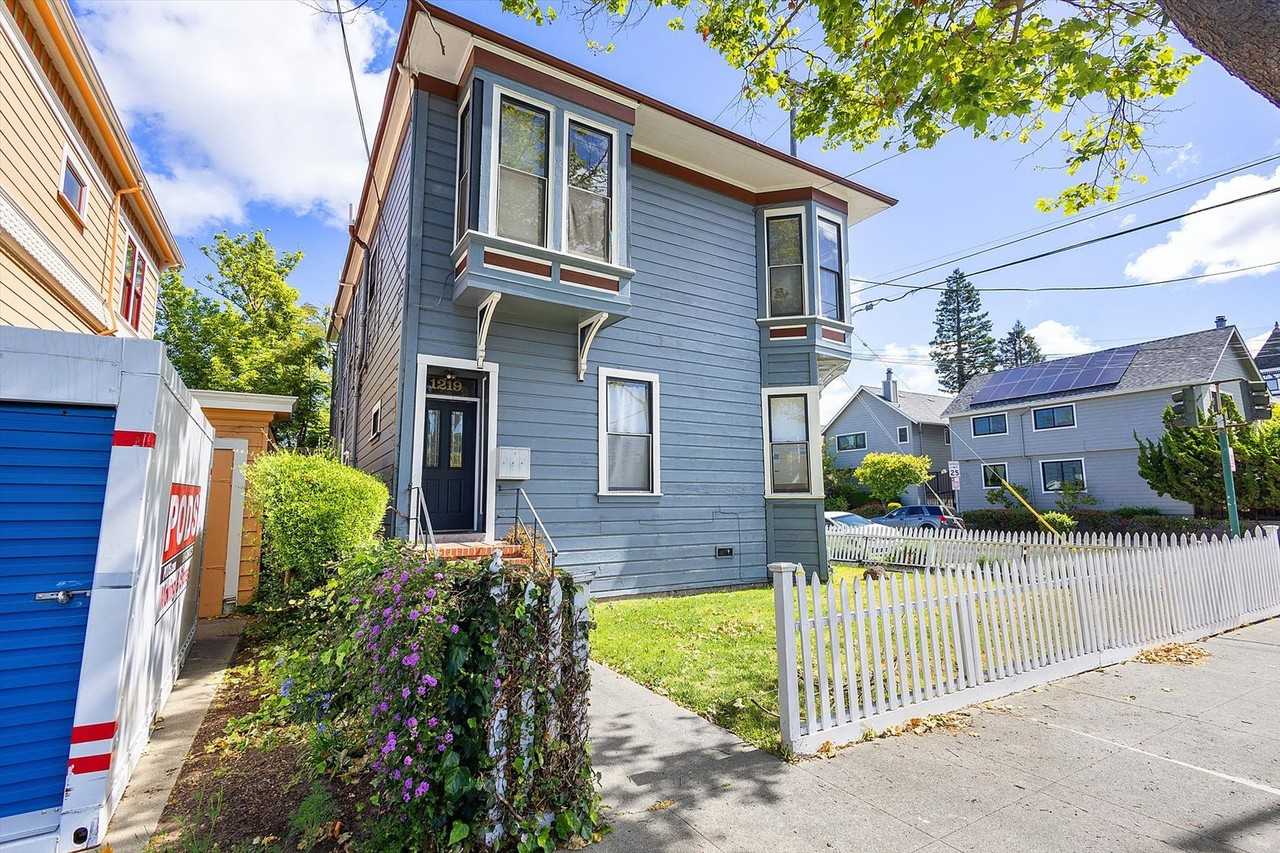 1219 Central Ave #C - Photo 3 of 11
