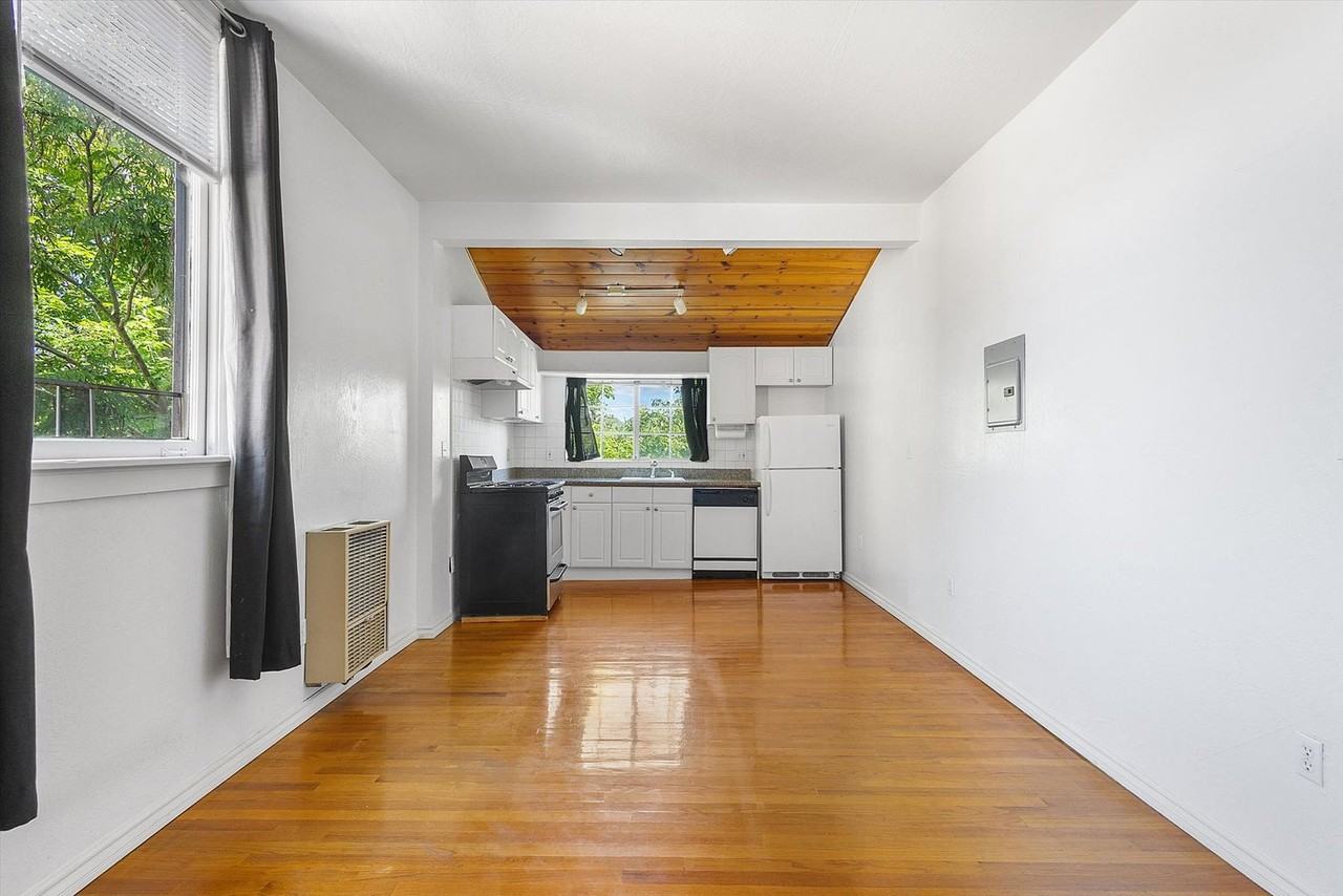 1219 Central Ave #C - Photo 5 of 11