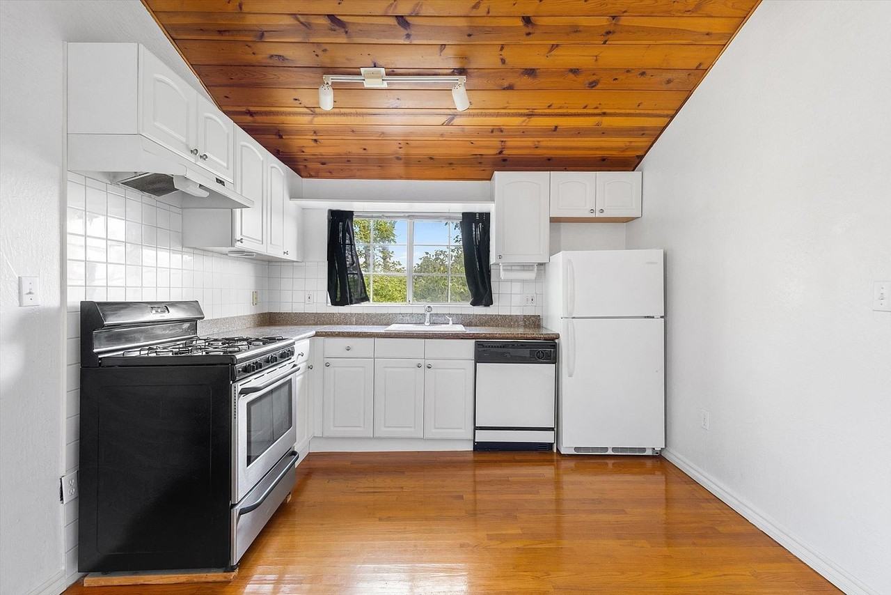 1219 Central Ave #C - Photo 6 of 11