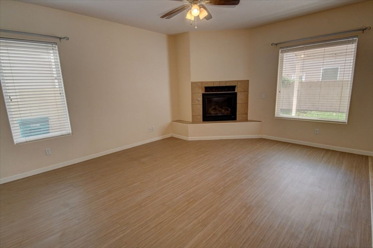 2011 Dillon Dr Ne - Photo 2 of 20