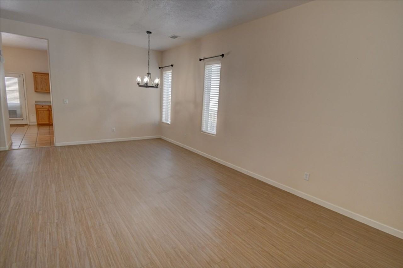 2011 Dillon Dr Ne - Photo 5 of 20