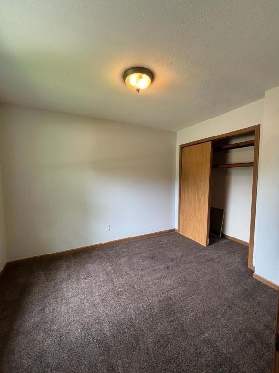 1710 Tippecanoe Dr - Photo 2 of 4