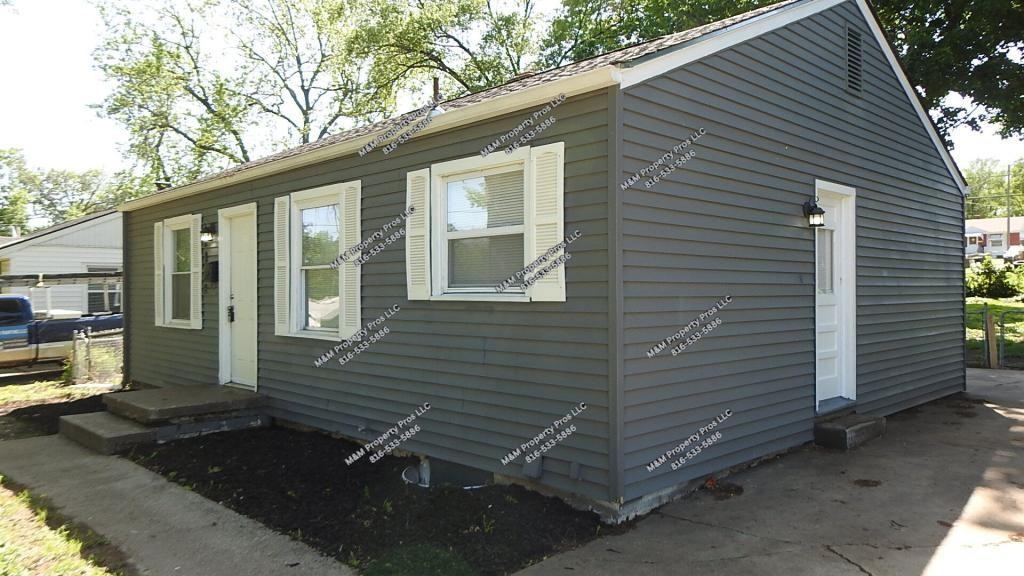 2222 S Overton Ave - Photo 4 of 28