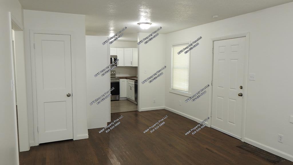 2222 S Overton Ave - Photo 5 of 28