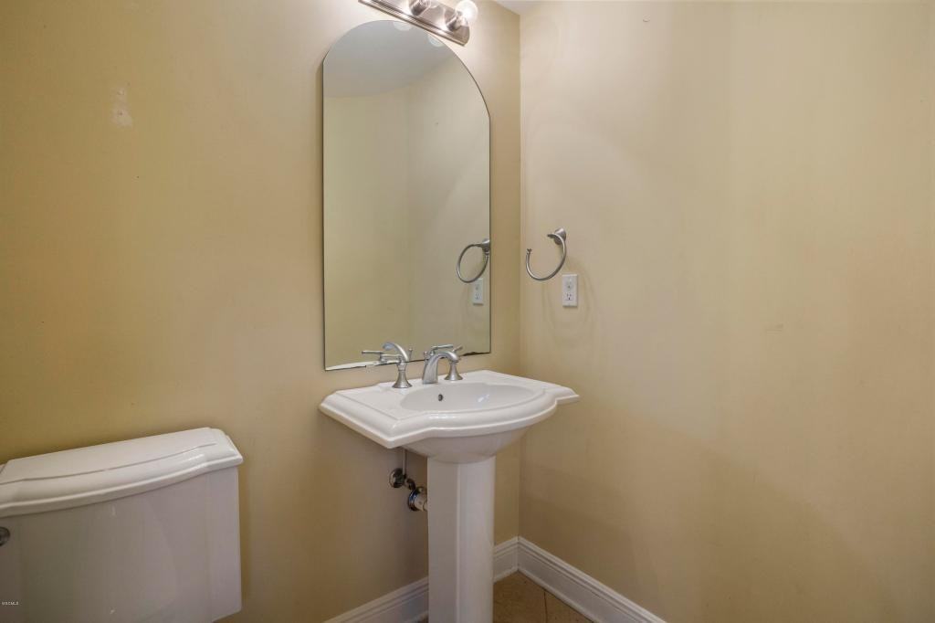 7516 Pinehurst Ct - Photo 6 of 43
