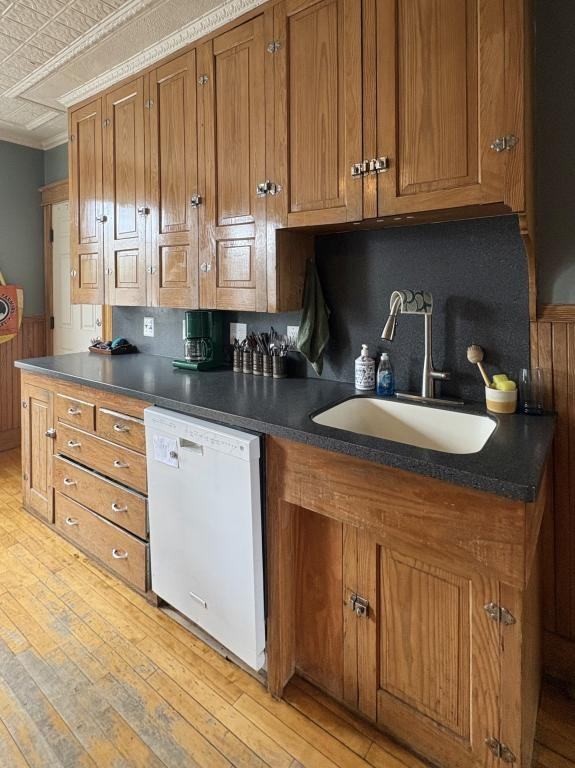 190 East Ave - Photo 5 of 27