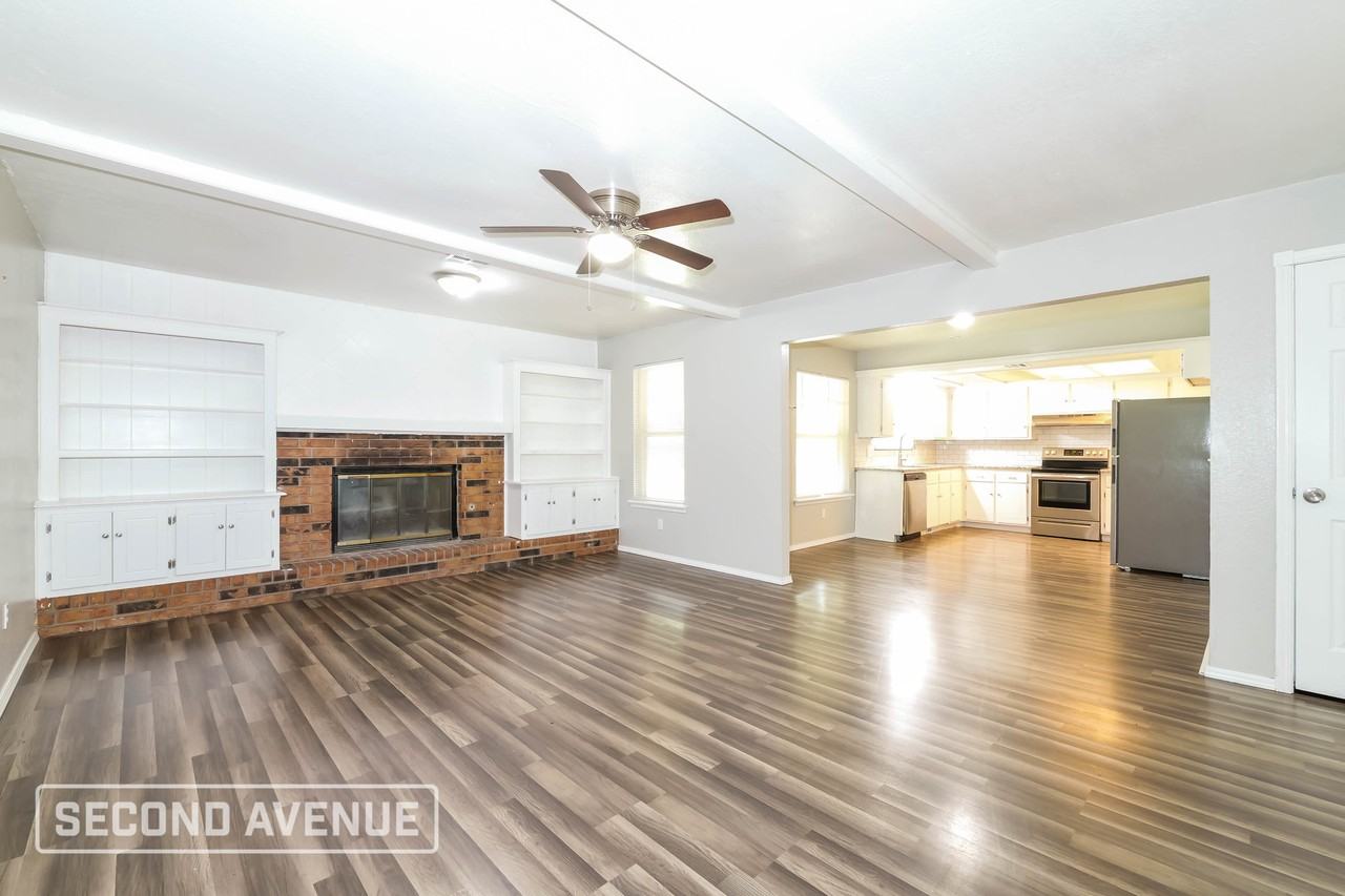 1417 Edinburg Dr - Photo 6 of 18