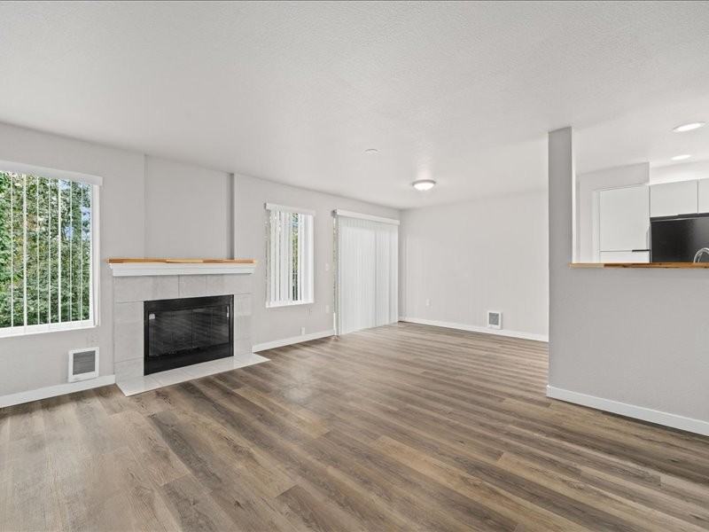 Meridian Green Townhomes - Photo 4 of 40
