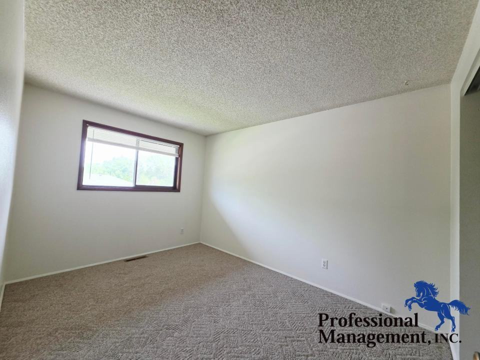 1506 Yellowstone Ave #4 - Photo 6 of 10