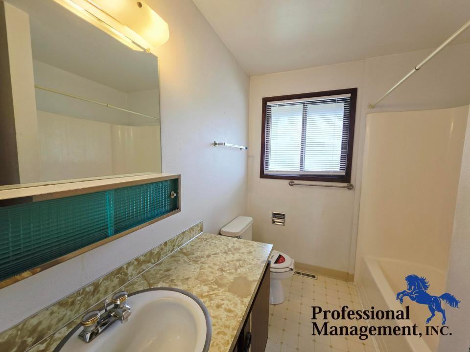 1506 Yellowstone Ave #4 - Photo 7 of 10