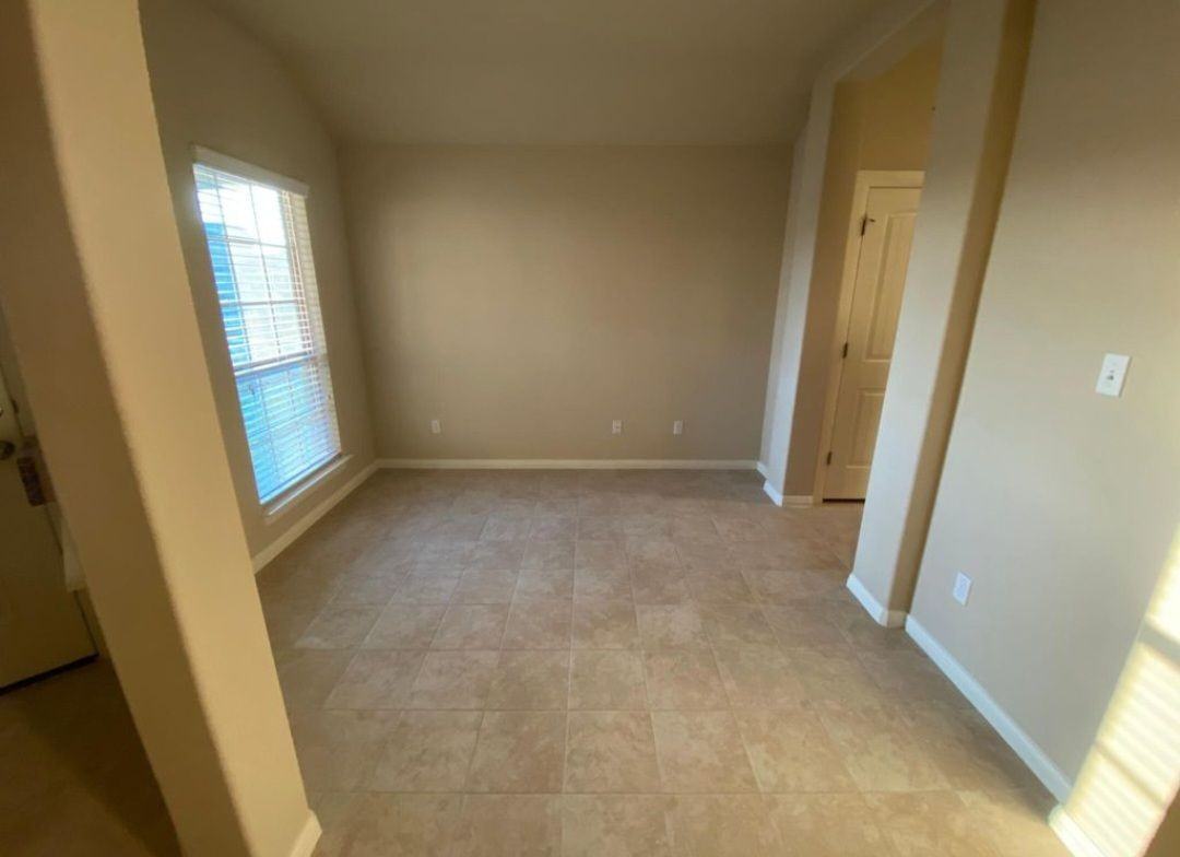13021 Tinker St - Photo 5 of 17