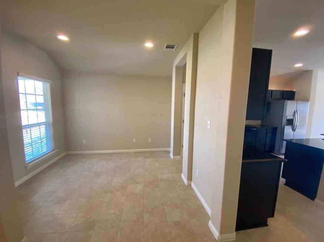13021 Tinker St - Photo 7 of 17