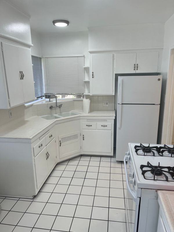 4222 Jasmine Ave - Photo 2 of 8