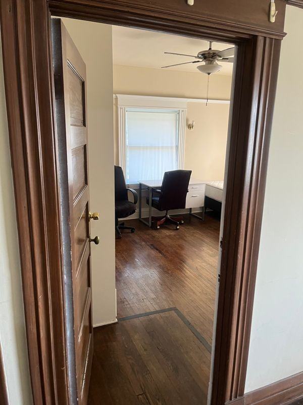 2679 Menlo Ave - Photo 4 of 9