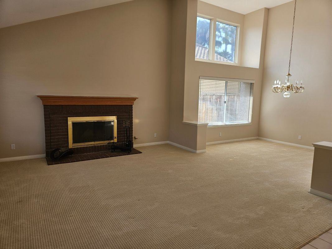 2611 Uranium Dr - Photo 4 of 12