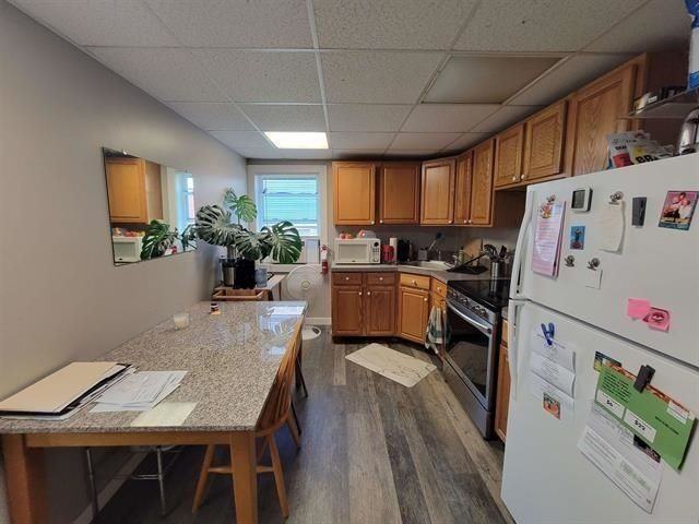 47 Main St Apt A - Photo 2 of 18