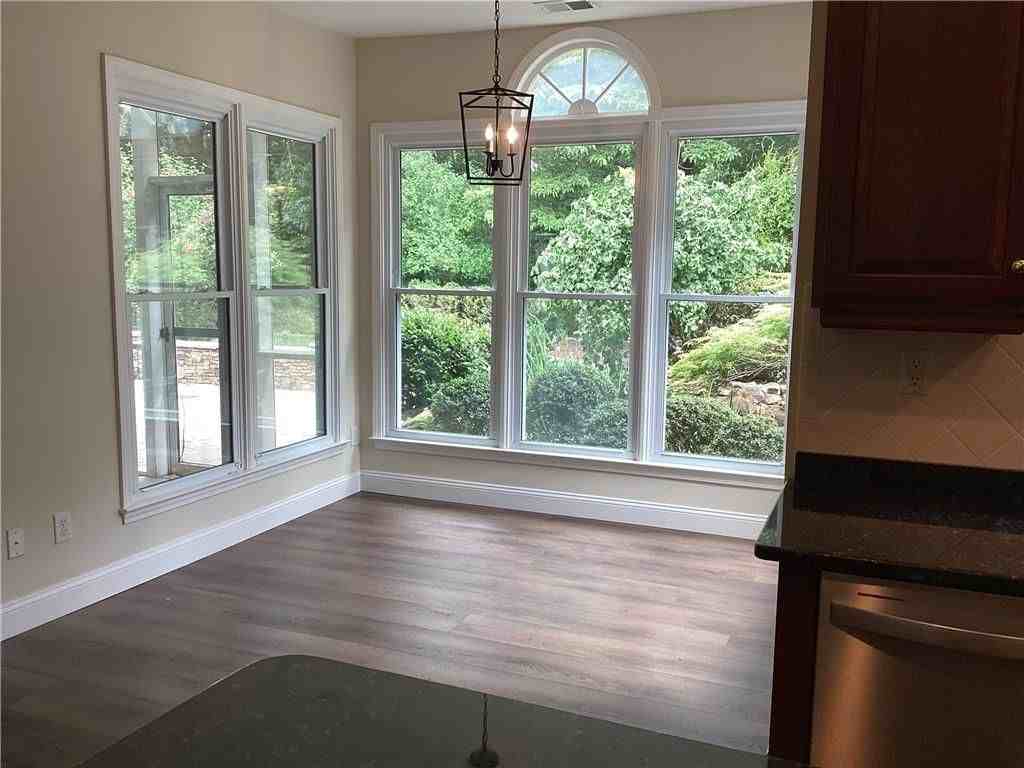 402 Woodbrook Ct - Photo 3 of 24