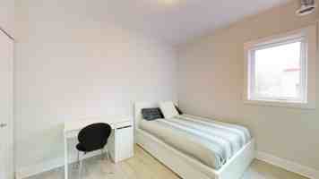 featured image of 323 Besserer St