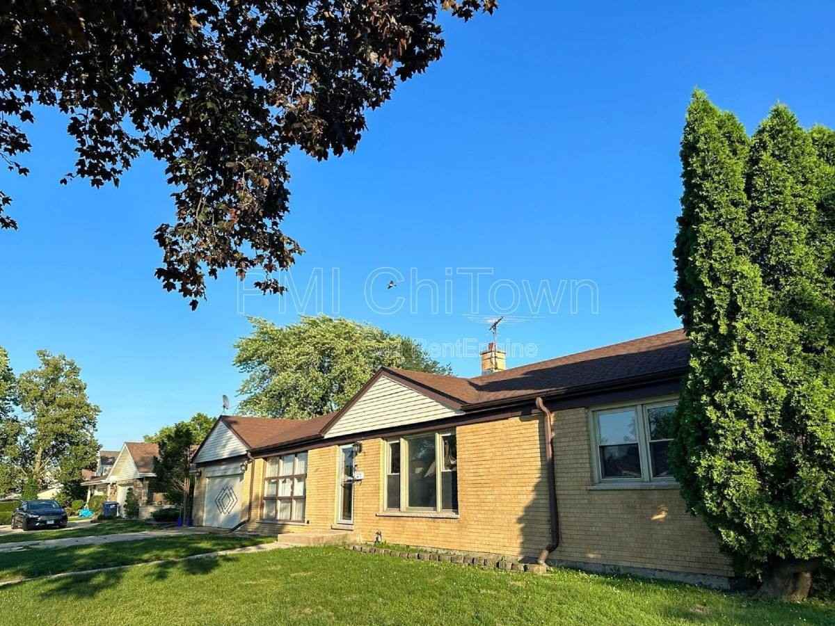 1409 E Lincoln Ave - Photo 2 of 10