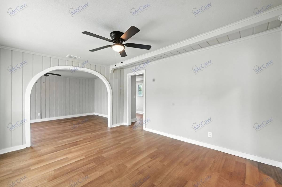 4929 Willie St - Photo 3 of 10