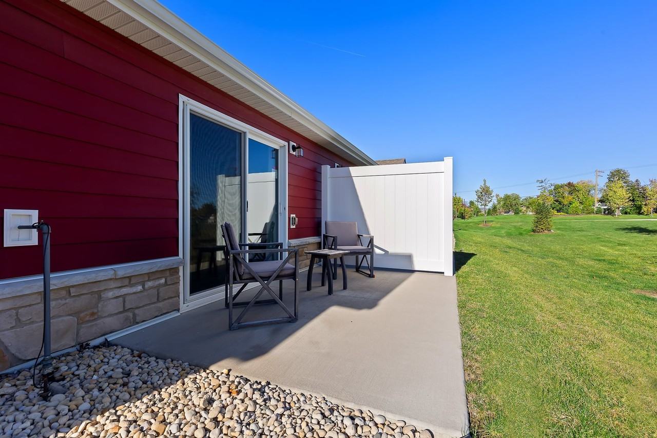 Redwood Lockport - Photo 4 of 23