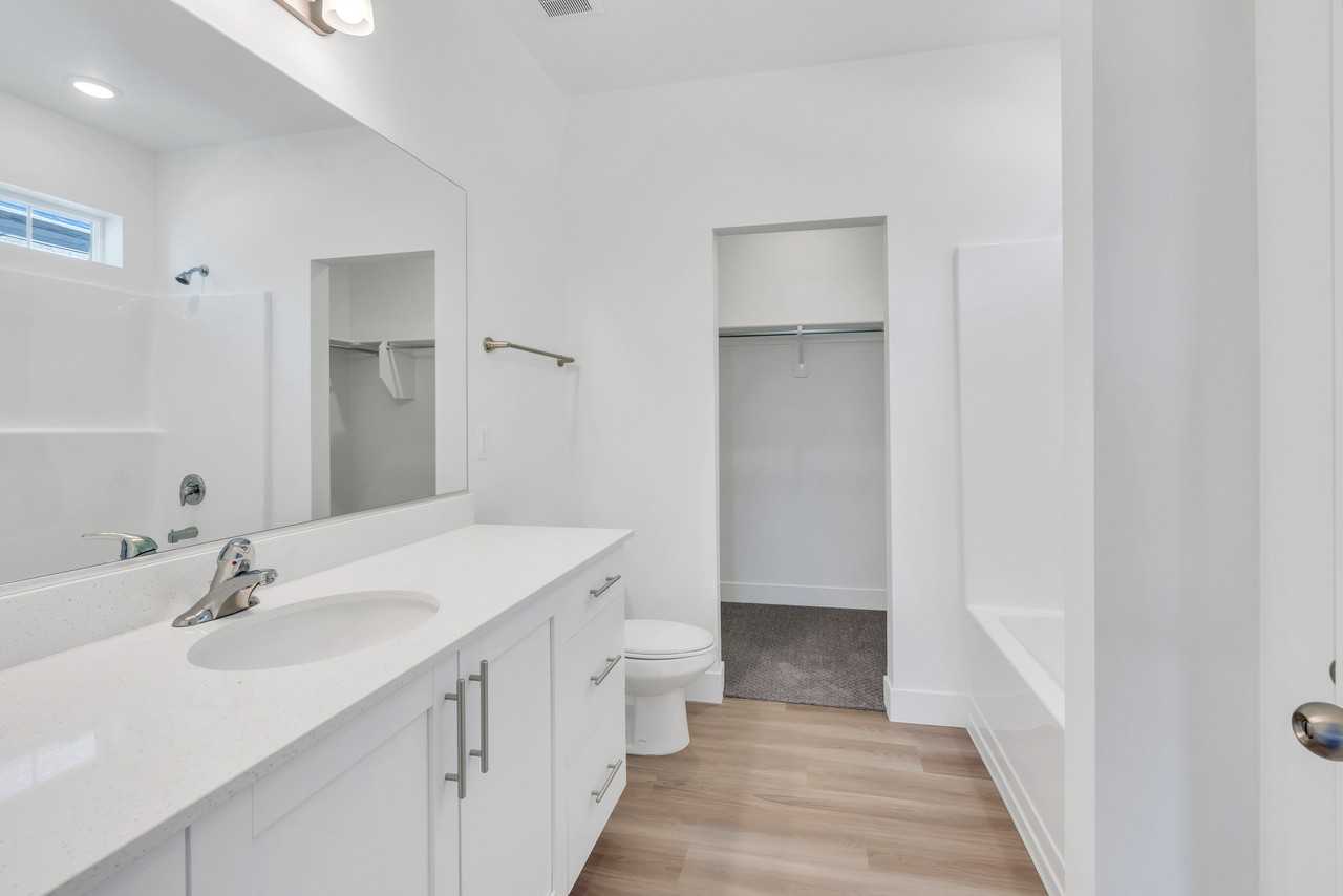 1287 Eastnorth #1 - Photo 6 of 17