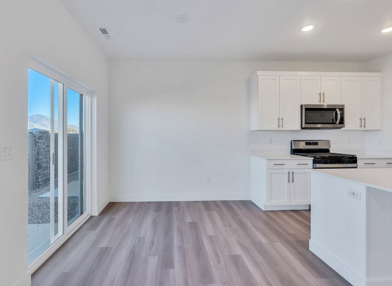 1287 Eastnorth #1 - Photo 2 of 17