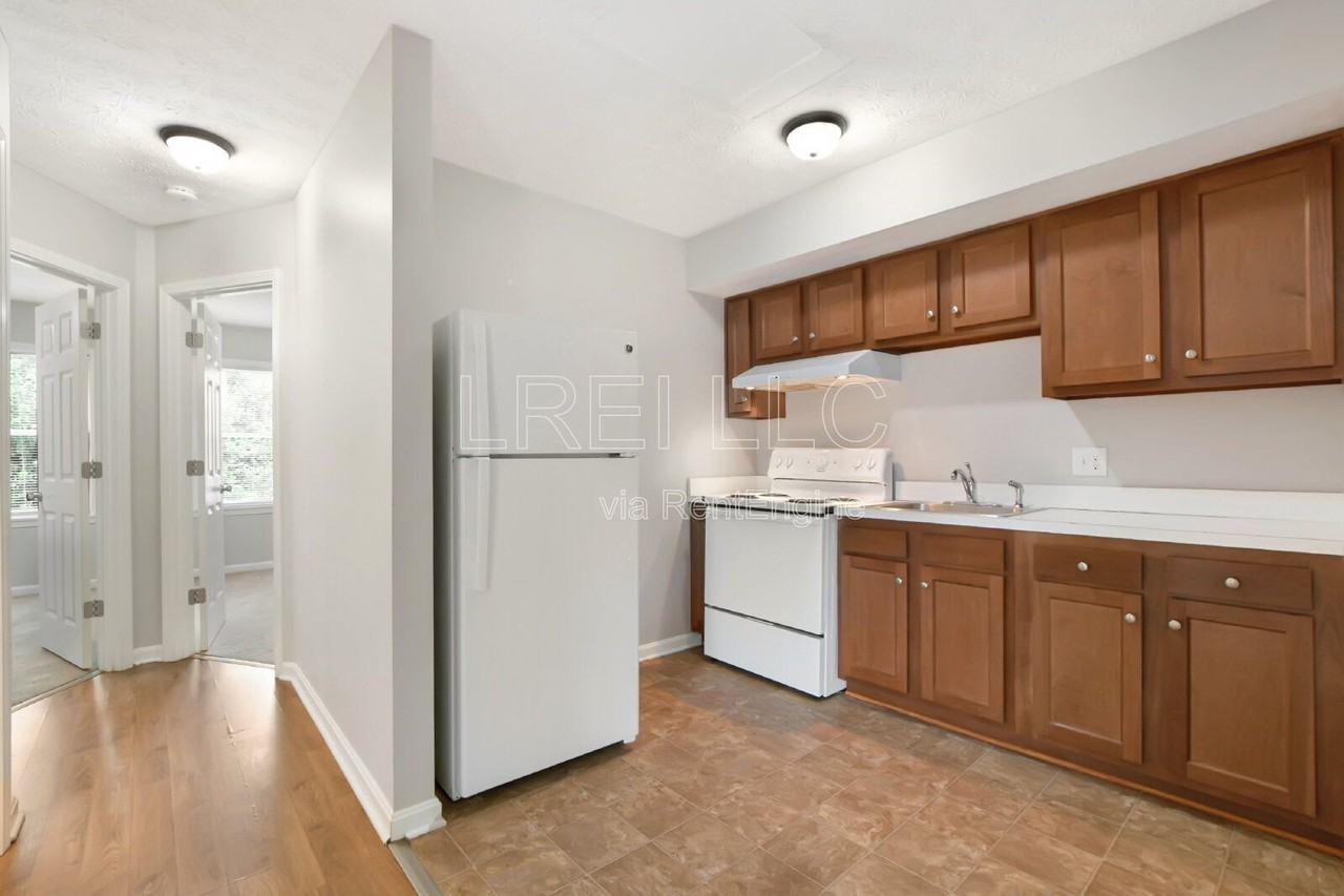 3316 Noe Way #21 - Photo 4 of 15