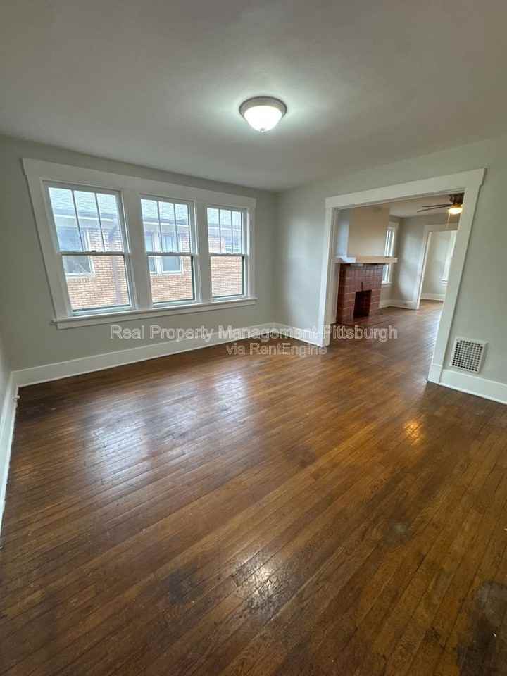 32 Sheridan Ave - Photo 5 of 16
