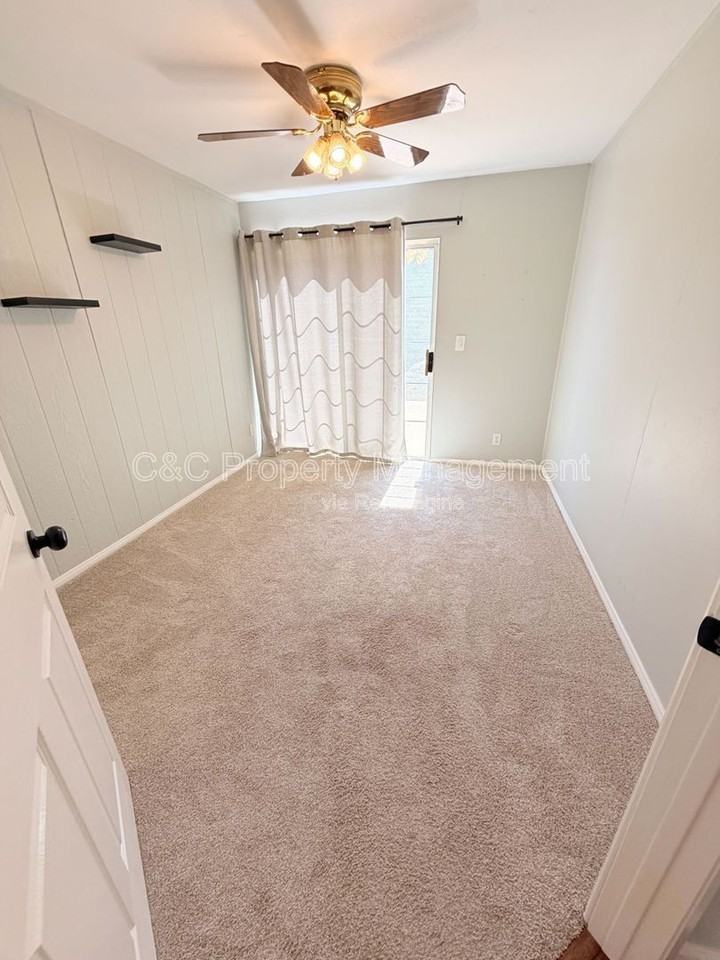 410 Mira Loma Ln - Photo 7 of 23