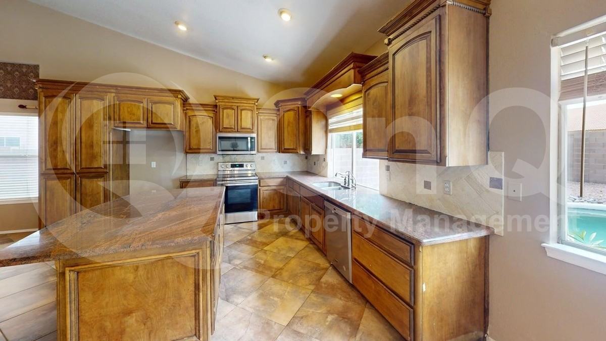 16804 S 25th Pl - Photo 3 of 27