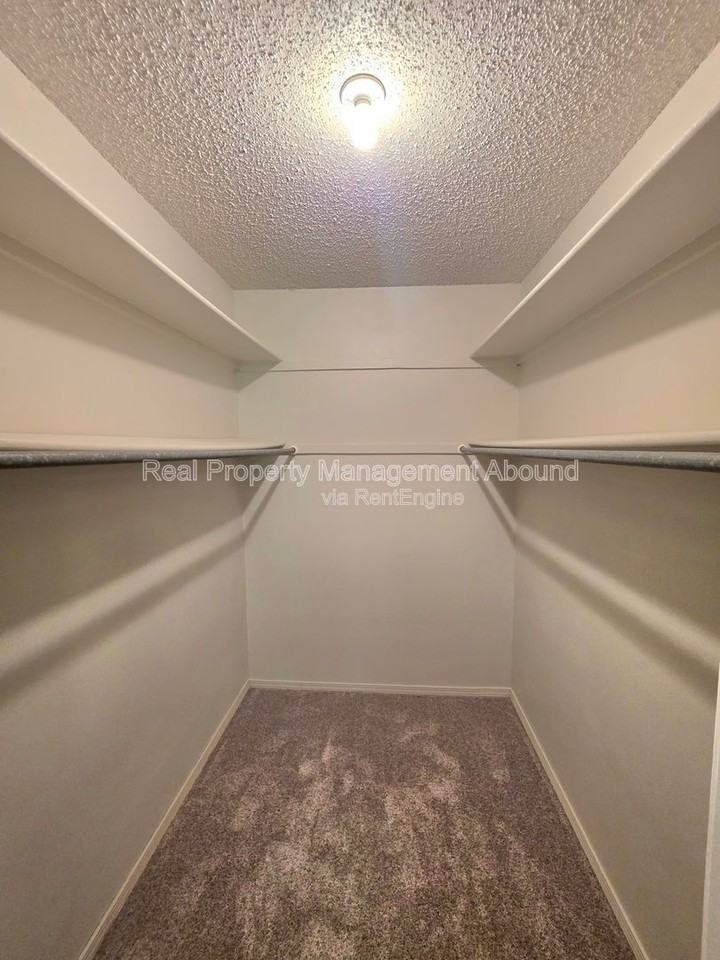 201 E 22nd St - Photo 2 of 31