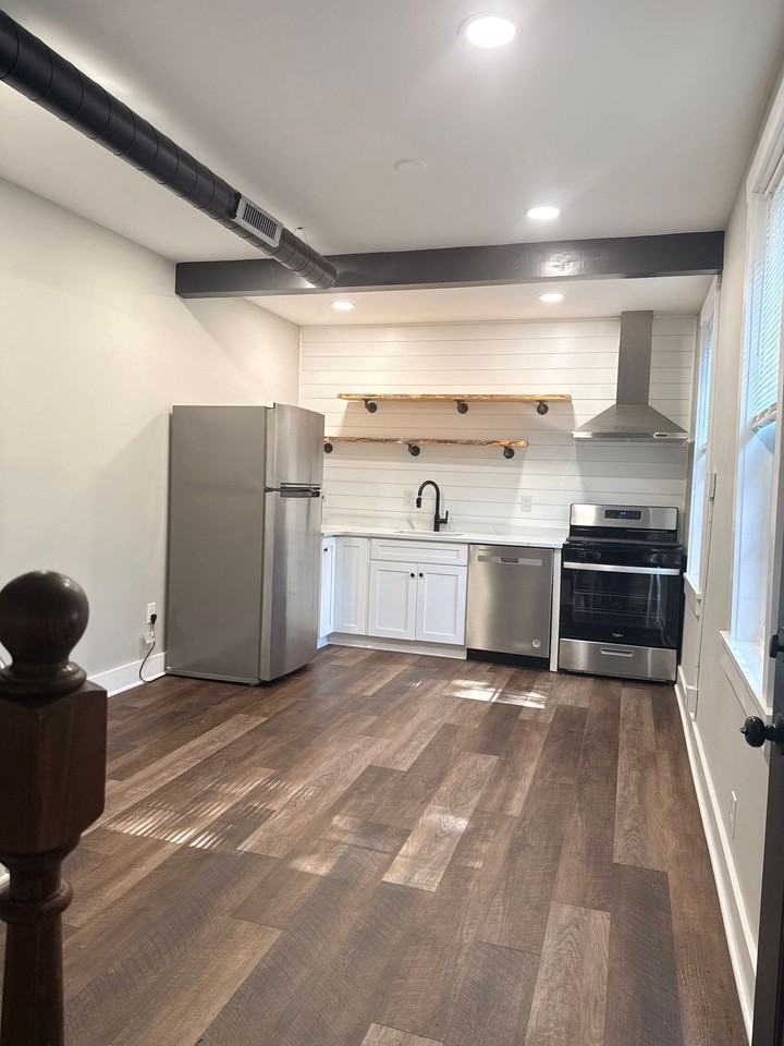 432 W Lemon St #3