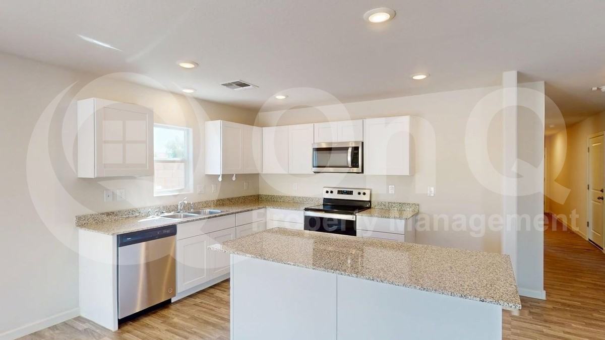 2064 E Velvet Pl - Photo 3 of 23